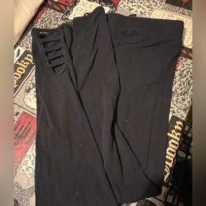 Black key hole leggings